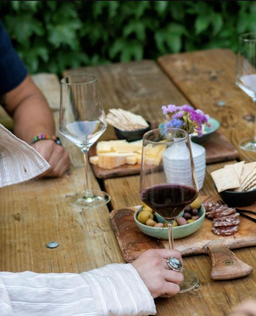 Sonoma: Explore Natural Wineries With a Local Sommelière - Wine Tastings and Lunch Experience