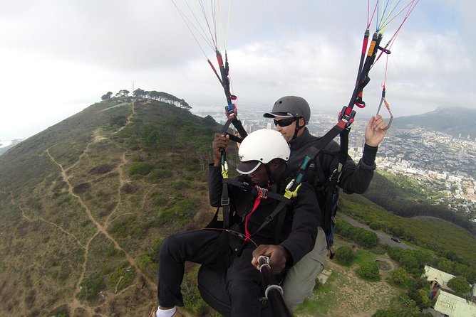 Tandem Paragliding Cape Town Experience TABLE MOUNTAIN PARAGLIDE - Group Size and Cancellation Policy