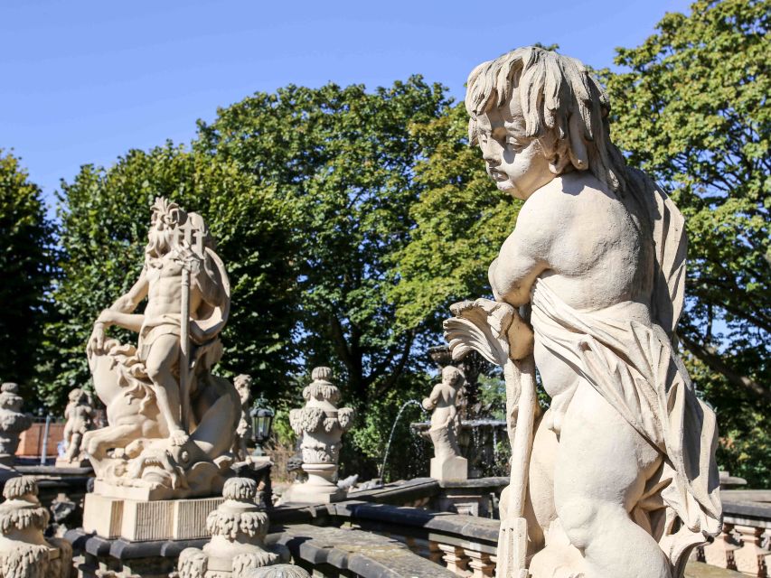 Dresden: Guided City Walk With a Cup of Coffee - Learn About Dresdens History