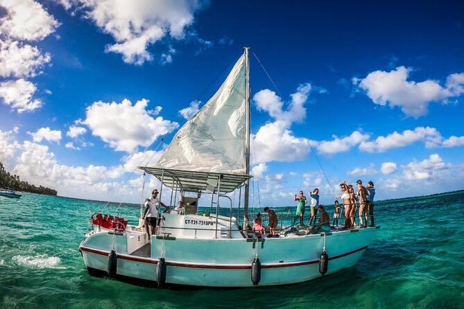 Half-Day Snorkeling Cruise and Natural Pool With Open Bar - Onboard Amenities