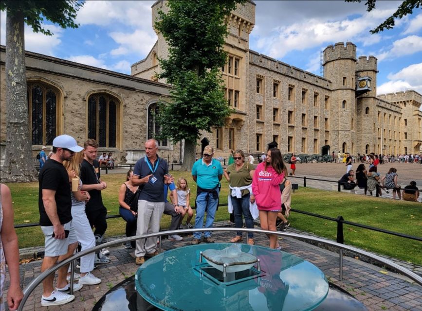 London: Tower of London Guided Tour With Boat Ride - Tower of London Guided Tour