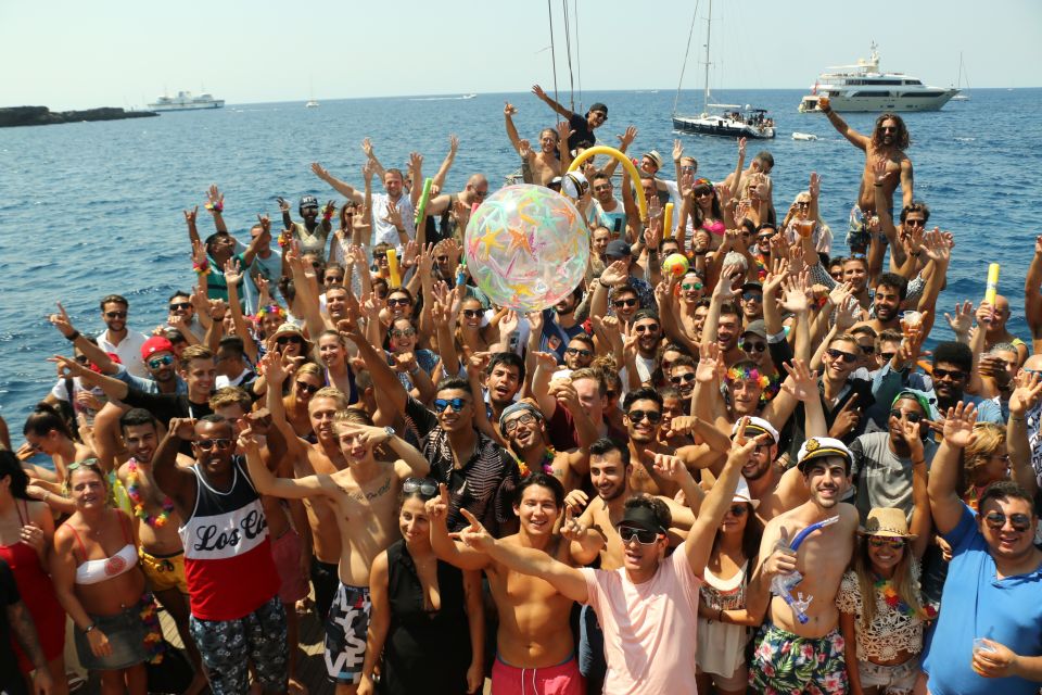 Malta: Lazy Pirate Boat Party With Drinks & Food - Age Restrictions