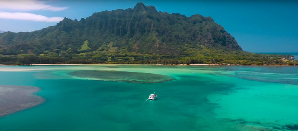 Oahu: Molii Fishpond and Kaneohe Bay Catamaran Tour - Inclusions