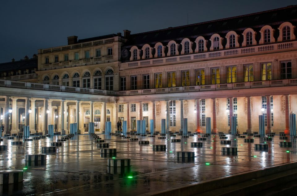 Paris by Night: a Walking Tour Through the City of Lights - Pont Neuf and the Louvre