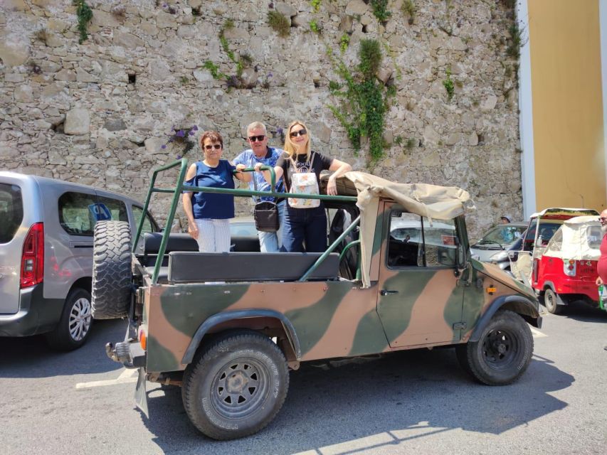 Sintra: Vintage Jeep Tour, Pena Palace and the Coastline - Sightseeing at Quinta Da Regaleira