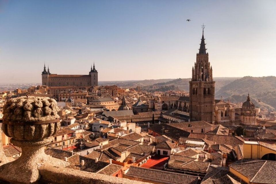 Toledo: Private Tour With an Official Guide - Guide and Language Options