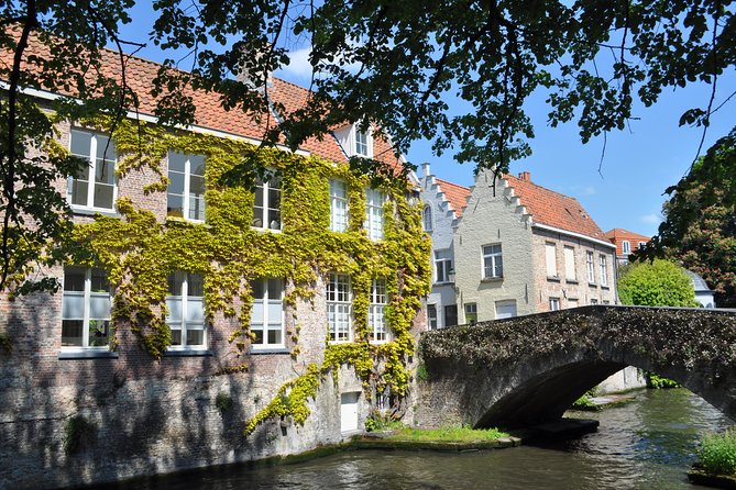 Bruges by Bike, Secret Corners, Street Art and Chocolate! - Bicycles and English-Speaking Guide