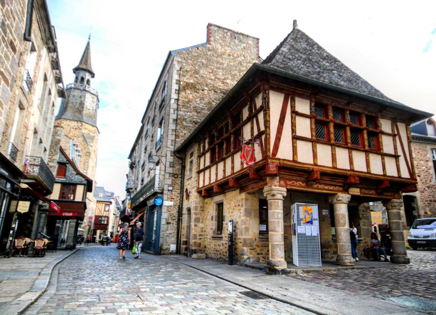 Dinan: Private Guided Walking Tour - Duration and Language Options