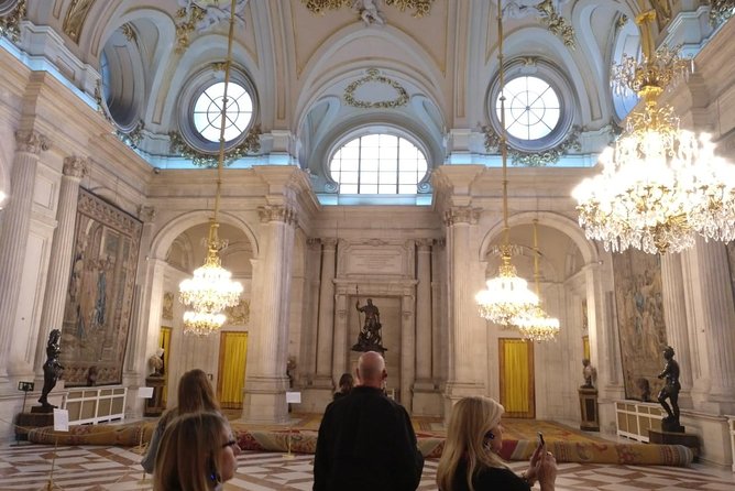 Madrid Royal Palace Private Tour With Skip-The-Line Ticket - Private Guide Expertise