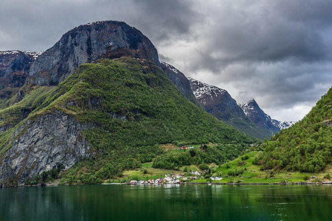 Private Tour to Sognefjord and Flåm From Bergen, 24 Hr Refundable - Traveler Requirements