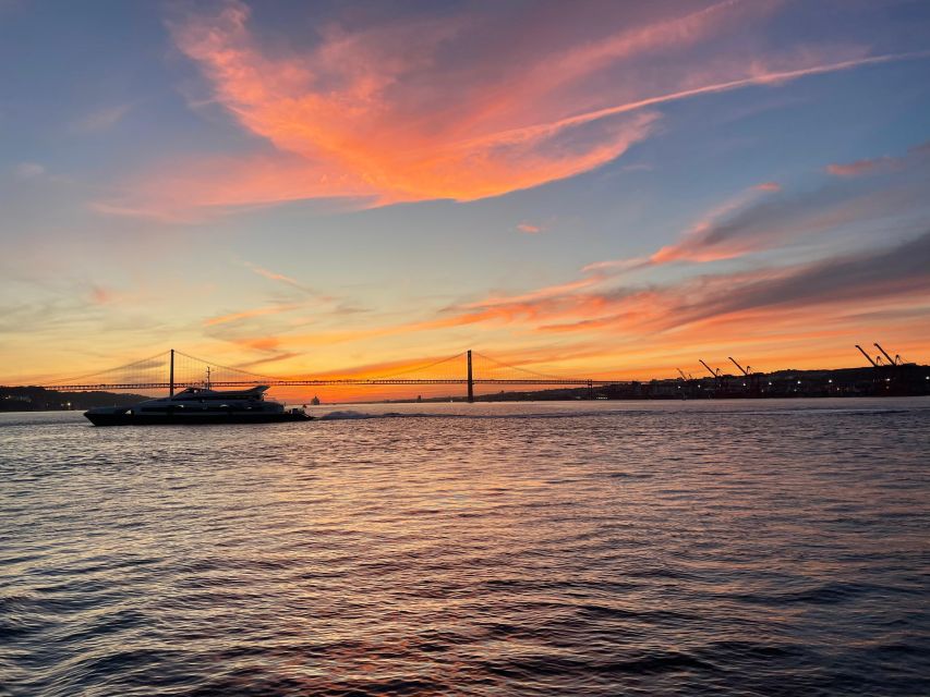 Lisbon: Sunset Boat Cruise Tour With Drinks - Customer Reviews and Ratings