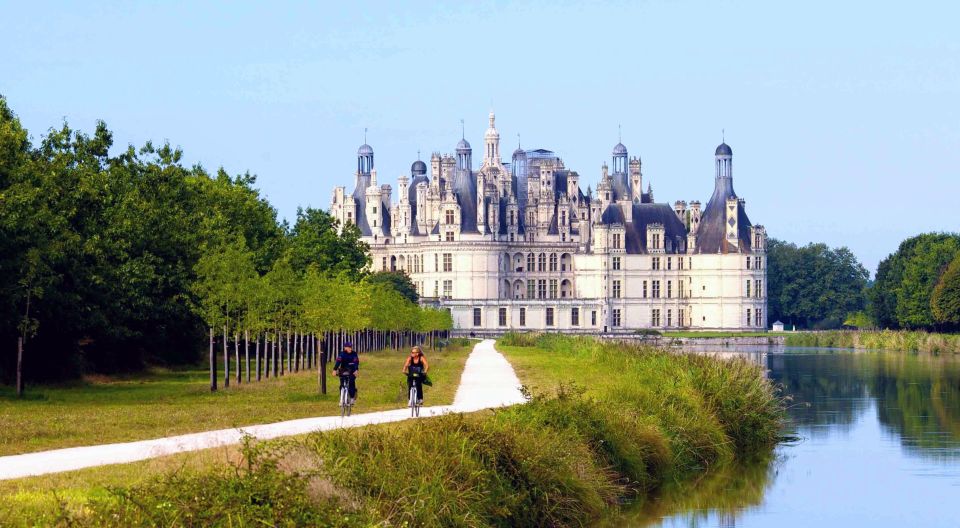 Paris: Loire Valley Chambord Castle, Wine Tasting & Lunch - Tour Inclusions