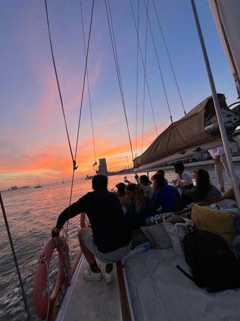 Lisbon: Sunset Boat Cruise Tour With Drinks - Notable Landmarks and Views