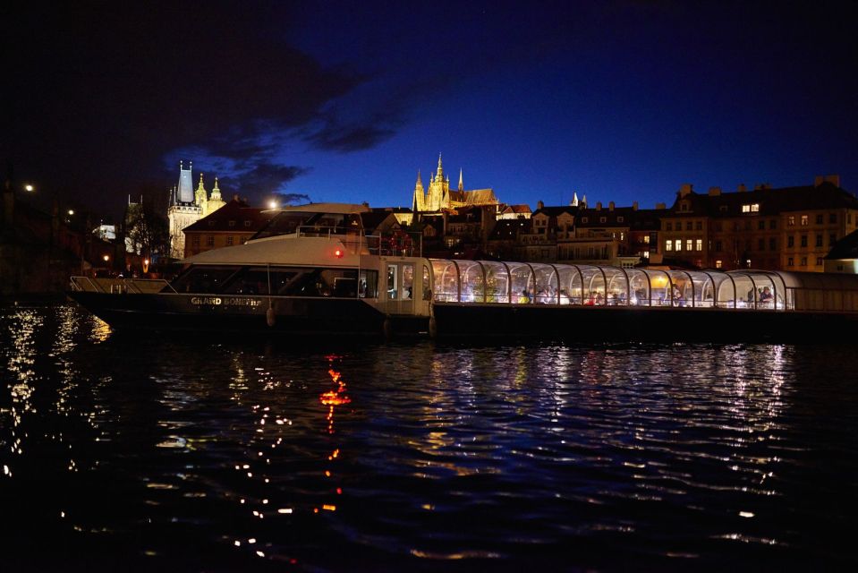 Prague: Sightseeing Dinner Cruise on Open-Top Glass Boat - Customer Ratings and Reviews