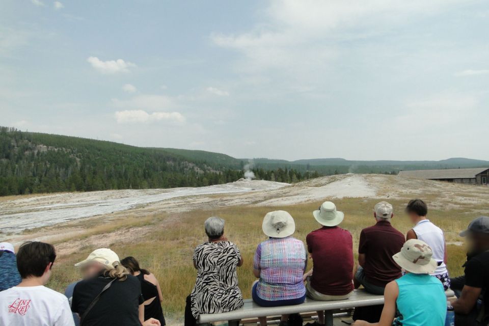 Yellowstone National Park: Old Faithful Self-Guided Tour - Discover Yellowstone