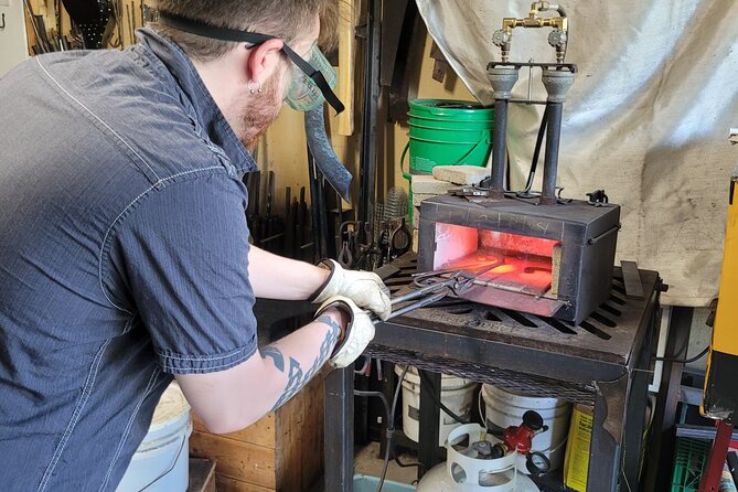 2 Hour Blacksmithing Experience in Niagara (Craft Class/Activity) - Included Equipment