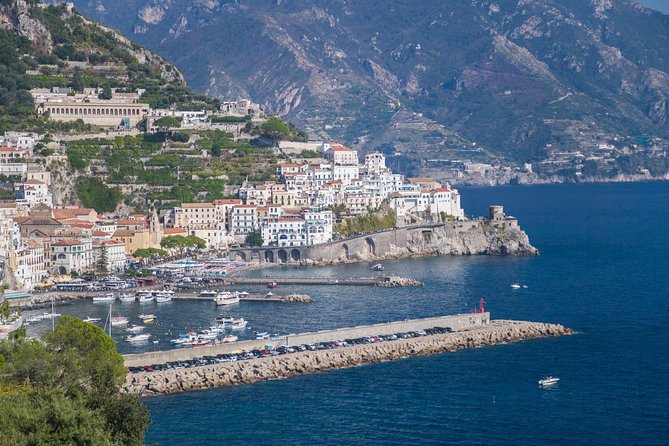 Amalfi Coast Private Car Tour and Lunch in an Authentic Local Restaurant - Sightseeing With Commentary