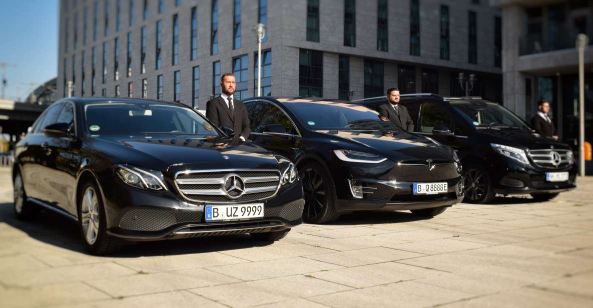 Berlin: Airport Transfer Limousine Services - Luxury Limousine Experience