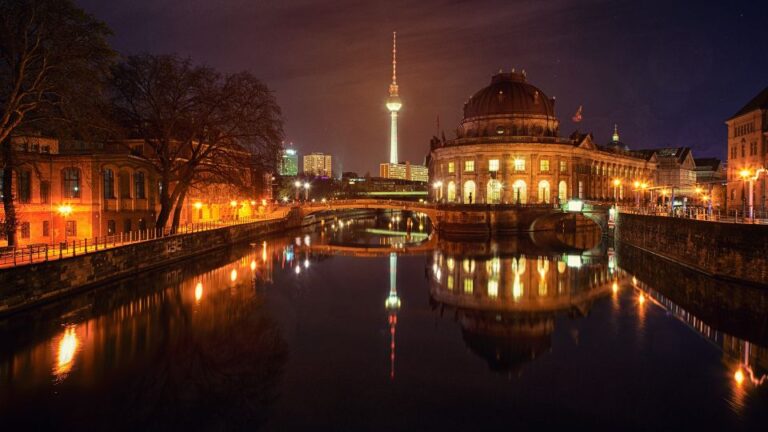 Berlin At Night: Romantic Moon Boat Ride Overview Of The Experience