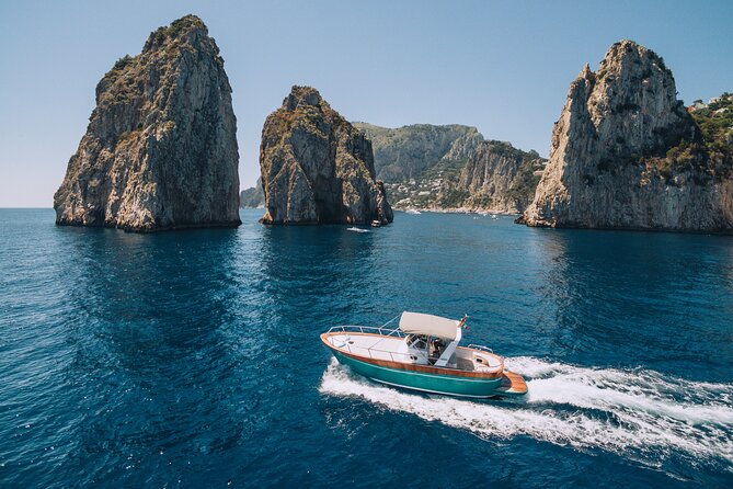 Capri Private Boat Day Tour From Sorrento, Positano Or Naples Inclusions And Amenities