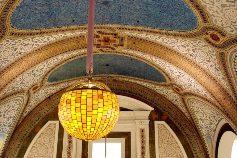 Chicago: Tiffany Art Glass Works Walking Tour Tour Overview And Details