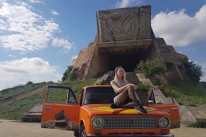 Concrete Giants Tour - Vintage Soviet Car Ride