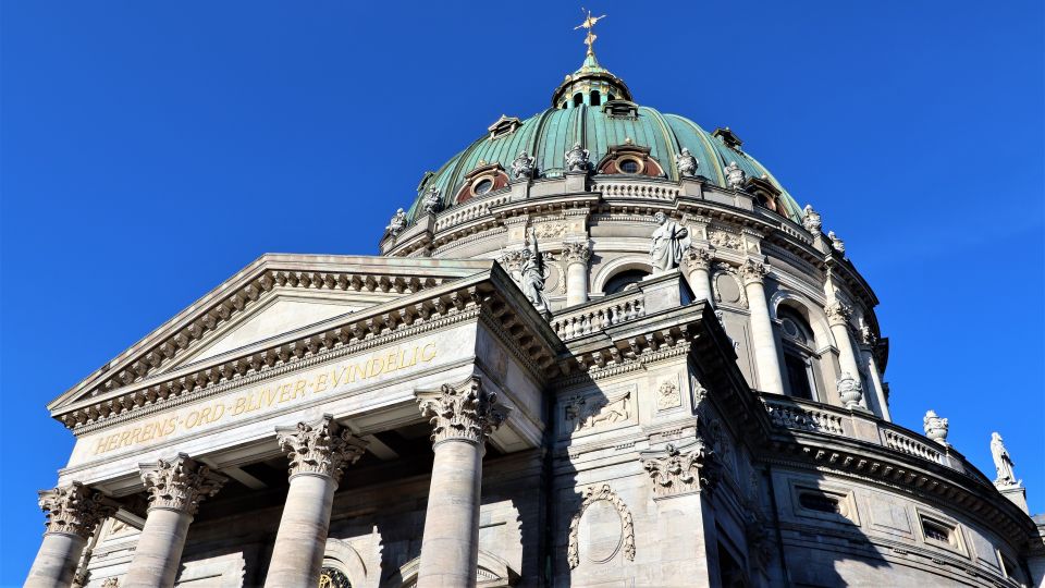 Copenhagen: 4-Hour Public Bike Tour in French - Tour Overview and Details