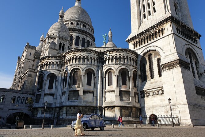 Discovery of Montmartre in a 2CV - 45 Min - Product Description