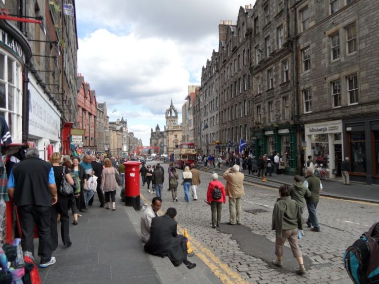 Edinburgh: Private Guided Walking Tour Overview Of The Tour