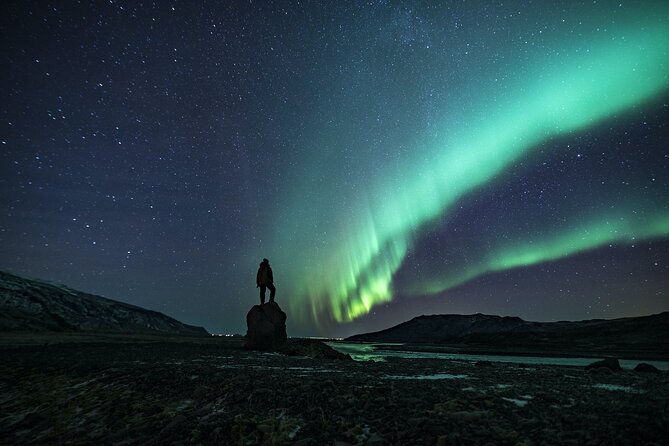 Enchanted Aurora: an Adventure With Northern Lights & Photography - Chasing the Aurora