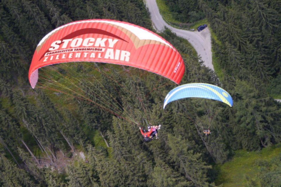 Fügen: Scenic Paragliding Flight - About the Paragliding Adventure