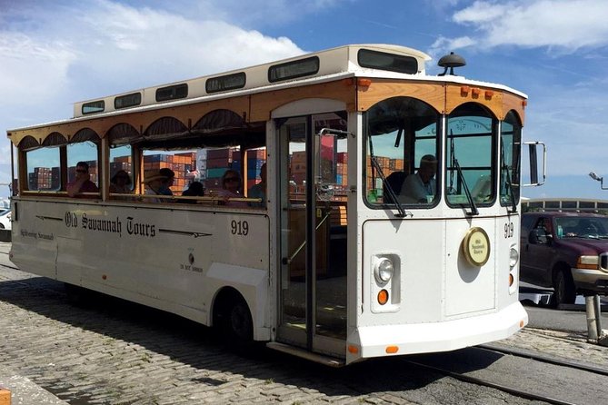 Hop-On Hop-Off Sightseeing Trolley Tour of Savannah - Tour Features