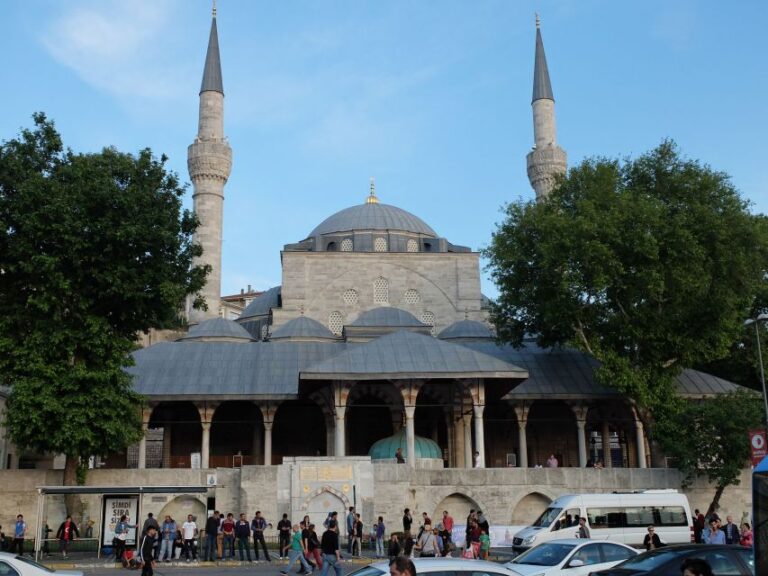 Istanbul: Asian Continent Highlights Walking Tour Tour Overview