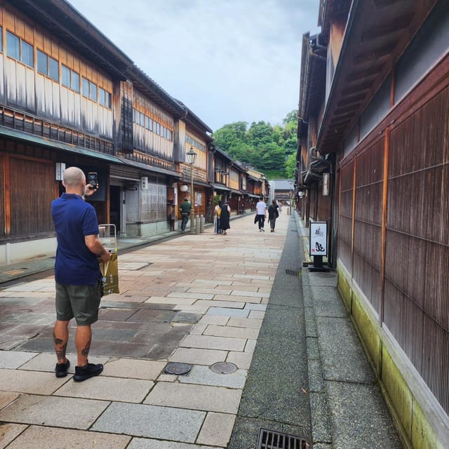 Kanazawa Walking Tour Review: A Scenic Experience - Tour Overview