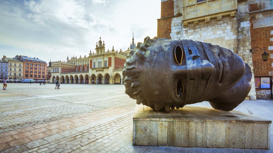 Krakow: Old Town Audio-Guided Walking Tour With Headset - Tour Highlights