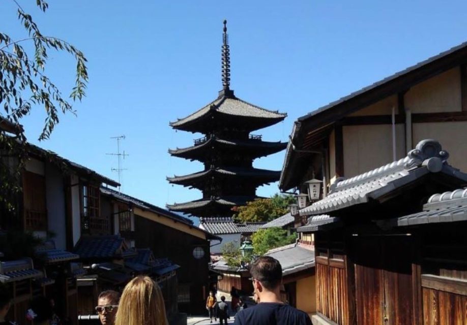 Kyoto: Private 2.5 Hour Historical Walking Tour - Tour Overview