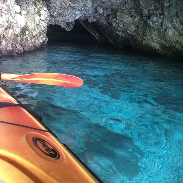 Lefkada: Agios Ioannis & Papanikolis Cave Kayak Tour Tour Overview