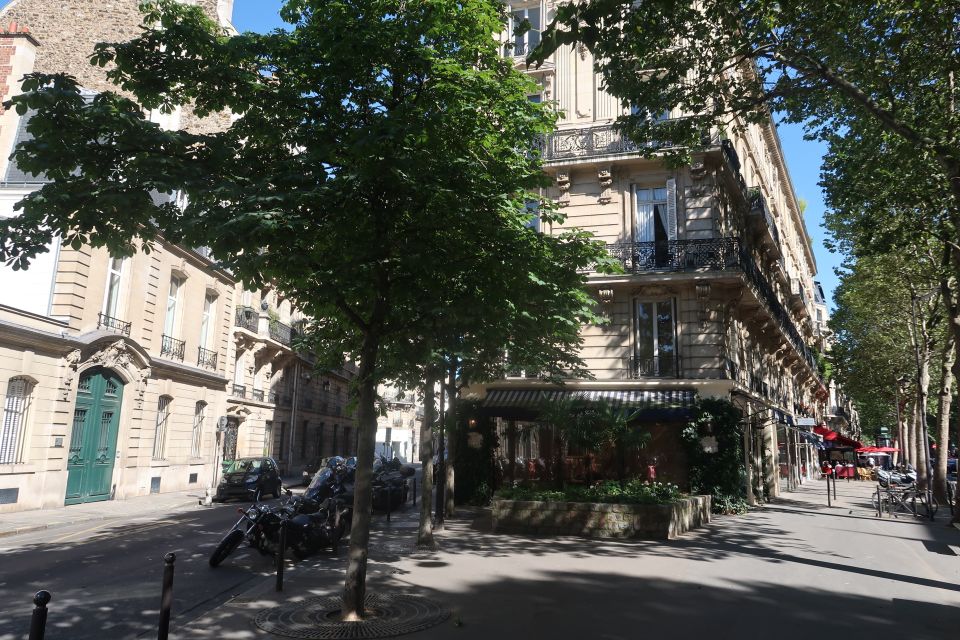 Lifestyle Tour of Saint-Germain-des-Prés - Historical Landmarks and Hidden Gems