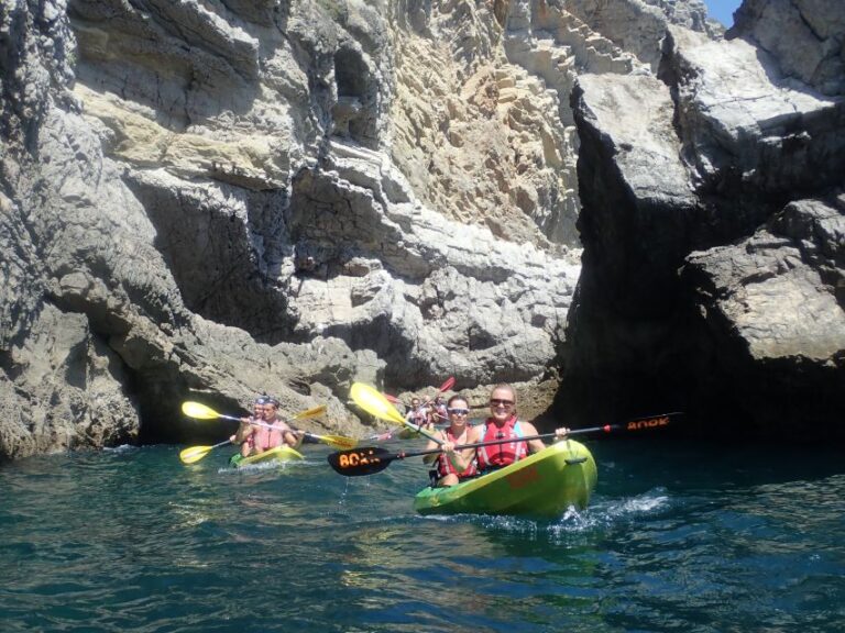 Lisbon: Sesimbra Kayak Discovery Experience Guided Kayaking Tour