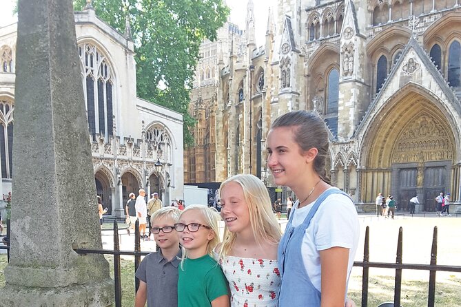 London Highlights Family-Friendly Walking Tour With Top Guide - Tour Logistics