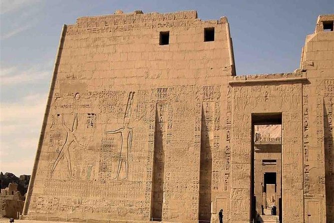 Luxor Day Tour: Valley of Kings & Queens & Hatchepsut Temples - Exclusions From the Tour Package