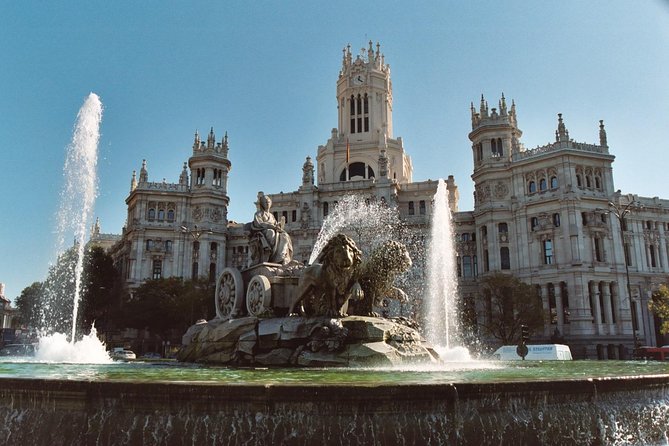 Madrid Highlights Tour With Santiago Bernabeu Stadium Entrance - Location and Timing