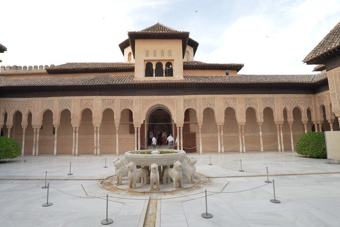 Malaga Shore Excursion: Skip-the-Line Alhambra and Generalife Gardens Tour - Tour Overview