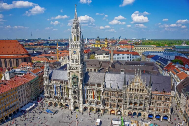 Munich City: Marienplatz And English Garden Walking Tour Tour Overview