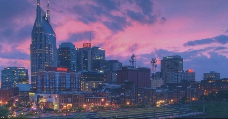 Nashville: 2 Hour Trolley Sightseeing Tour By Night Tour Overview