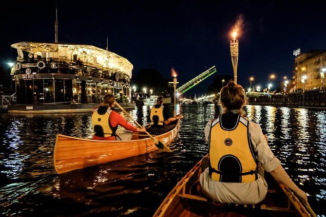 Night Canoe City Tour in Klaipeda - Canoe Features and Equipment