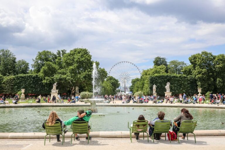 Paris: Down Rue De Rivoli Self Guided Audio Tour Tour Details