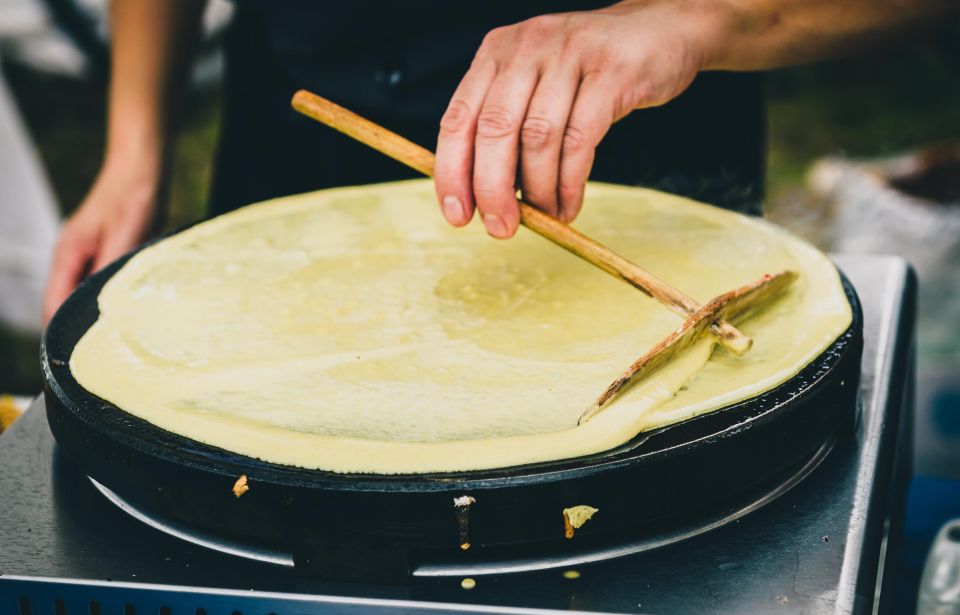 Paris Latin Quarter : Traditional Food Group Walking Tour - Activity Overview