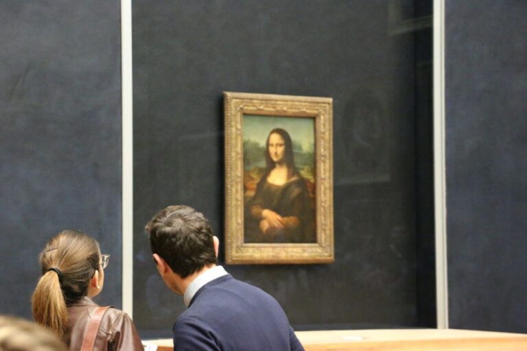 Paris: Louvre Museum Guided Tour With Skip The Ticket Line Tour Details