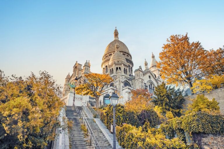 Paris Montmartre: Walking Tour With Audio Guide On App Tour Overview